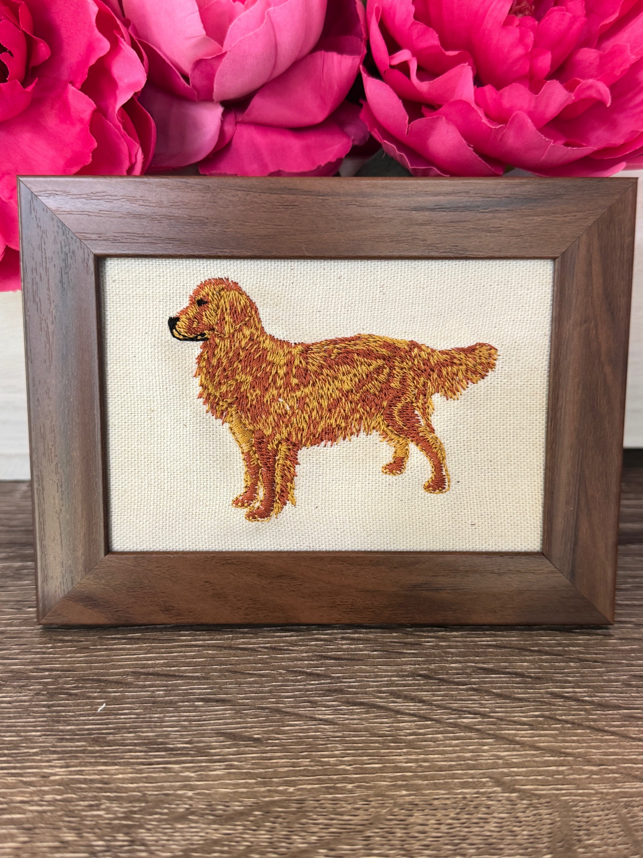 Golden Retriever Machine Embroidered Art | Framed Dog Breed Décor