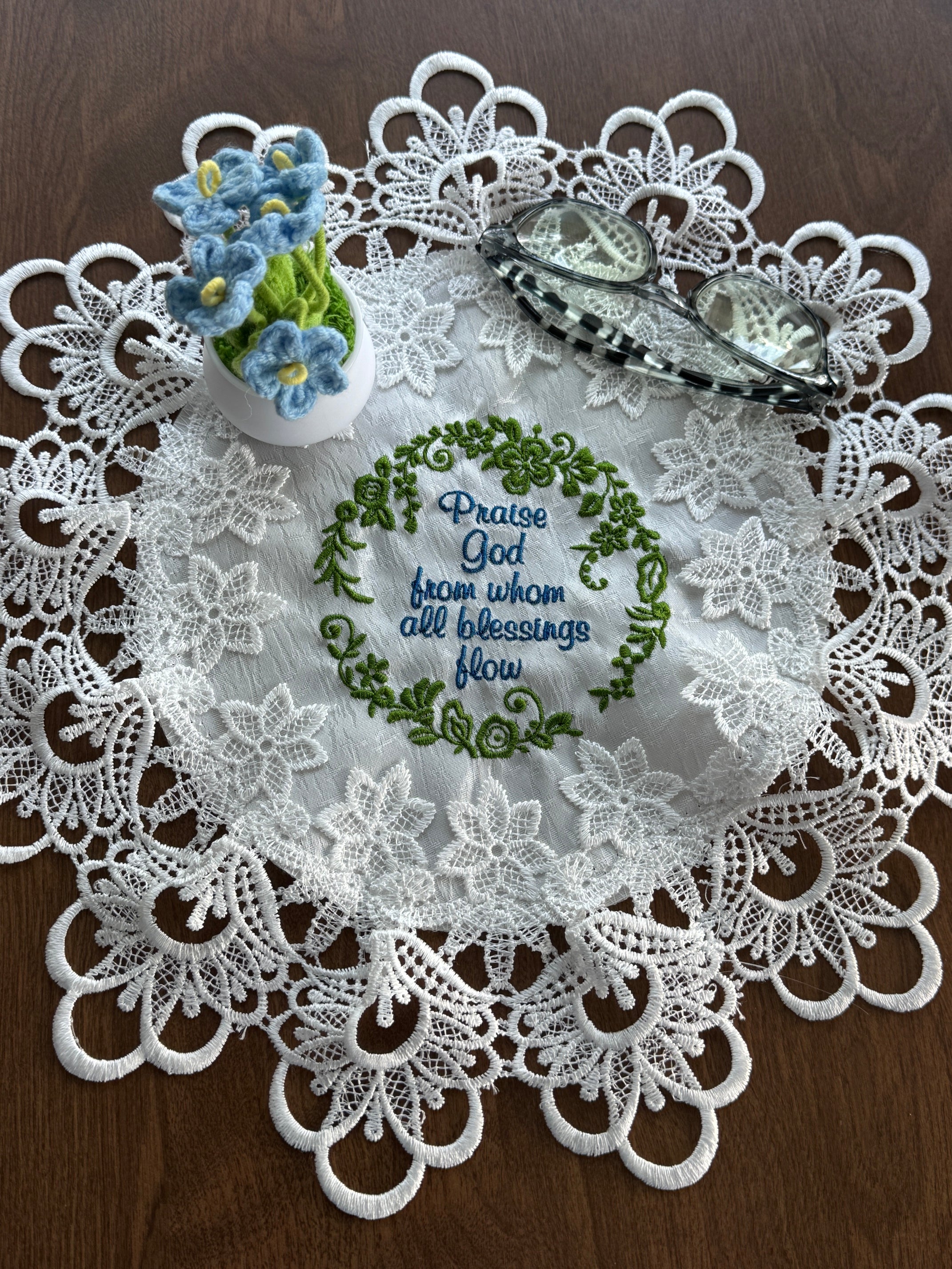 "Praise God From Whom All Blessings Flow" Machine Embroidered Doily