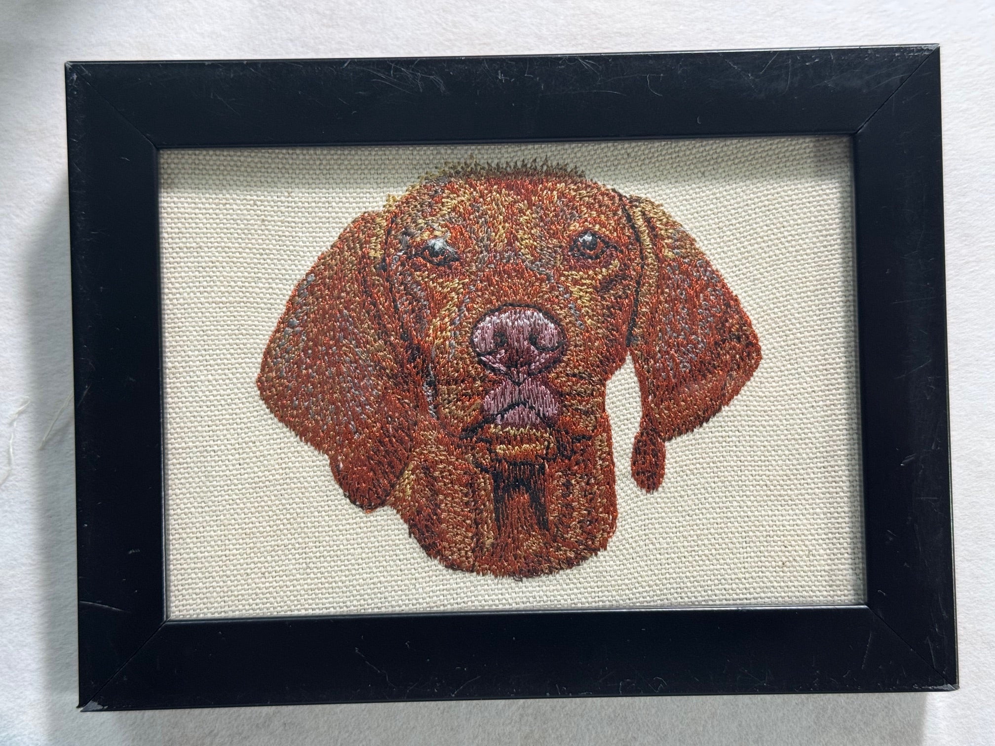 Vizsla Machine Embroidered Framed Art | Tabletop Decor