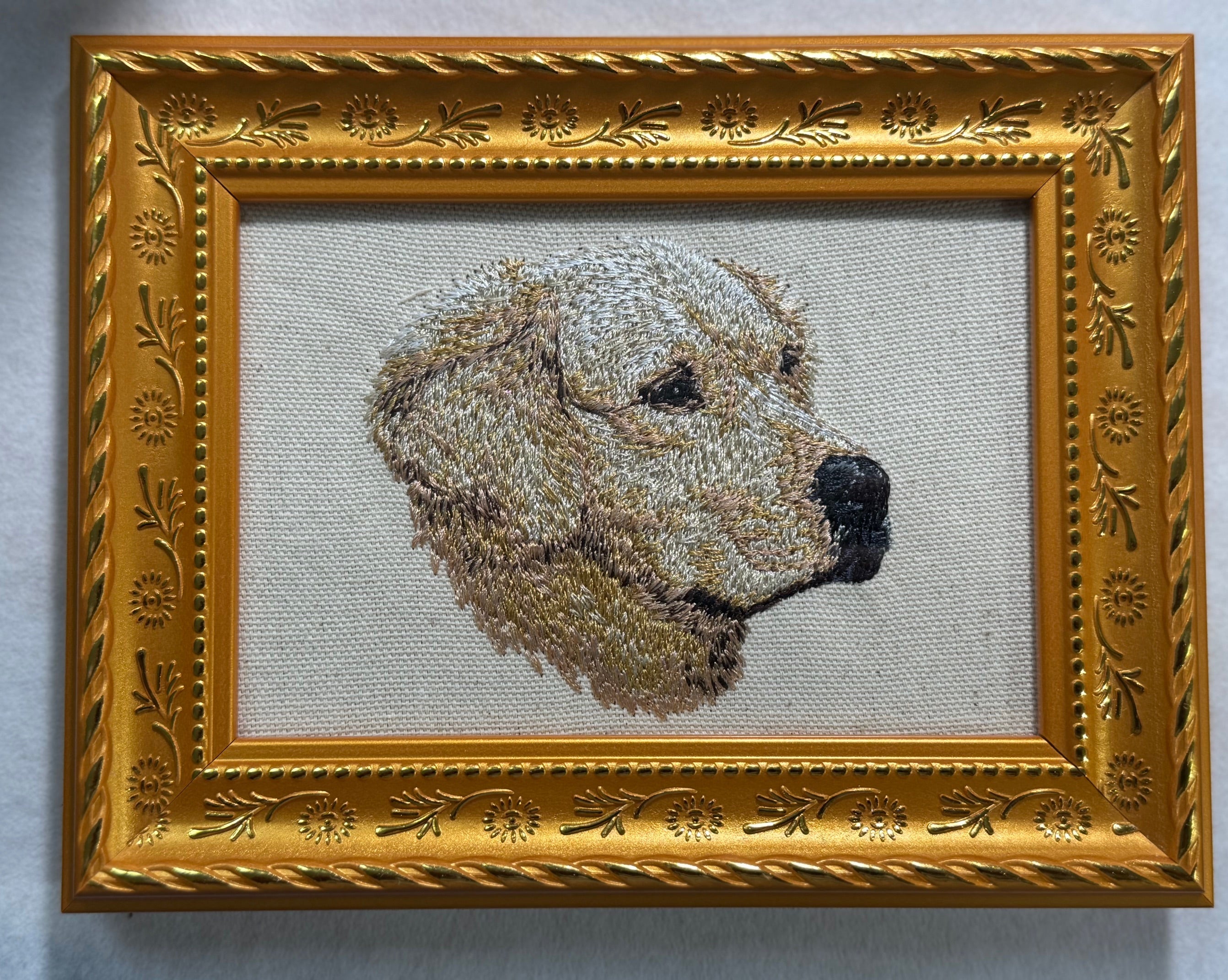 Golden Retriever Profile — Machine Embroidered Framed Art | Tabletop Decor