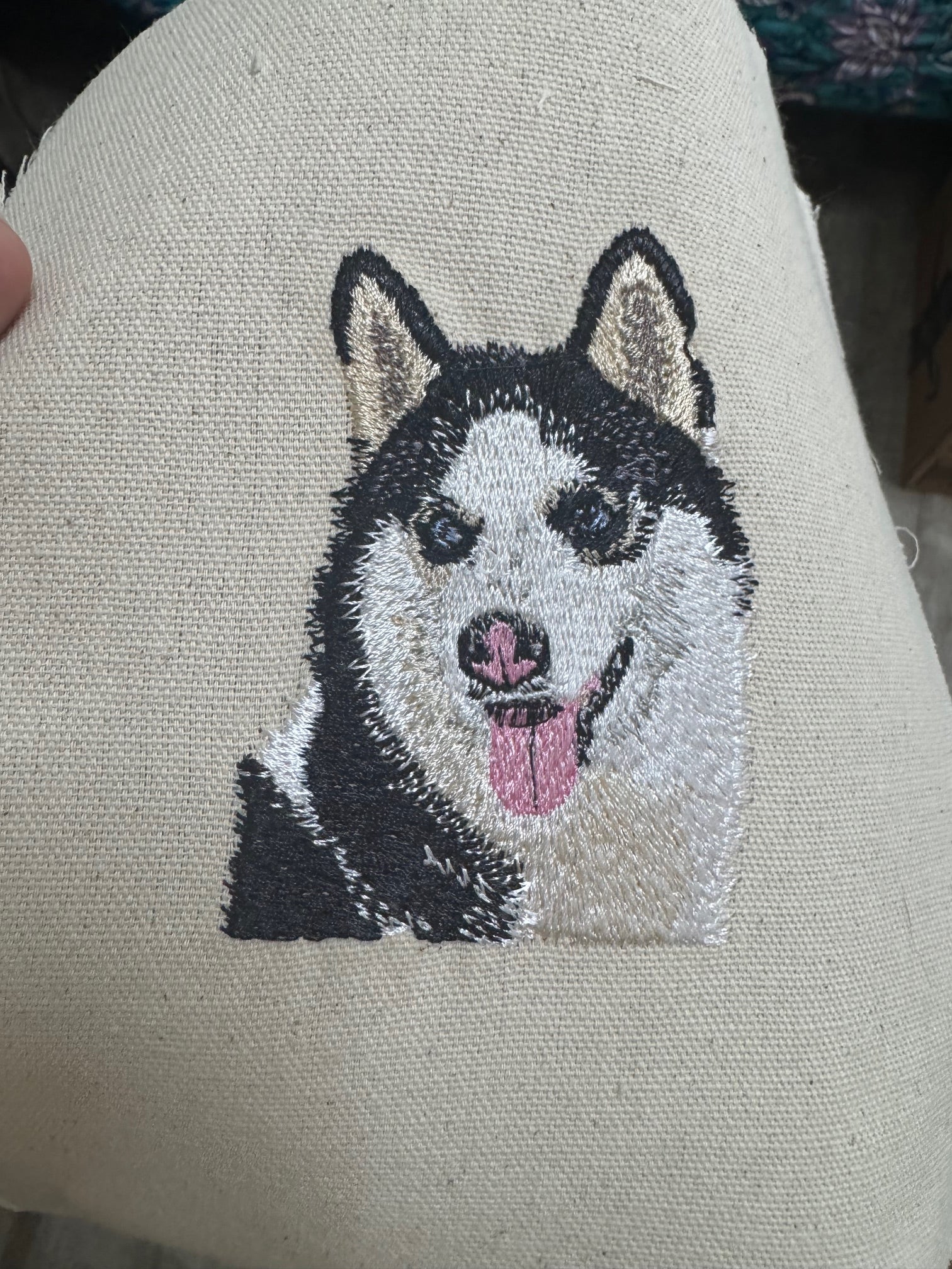 Alaskan Malamute Machine Embroidered Art | Framed Dog Breed Décor