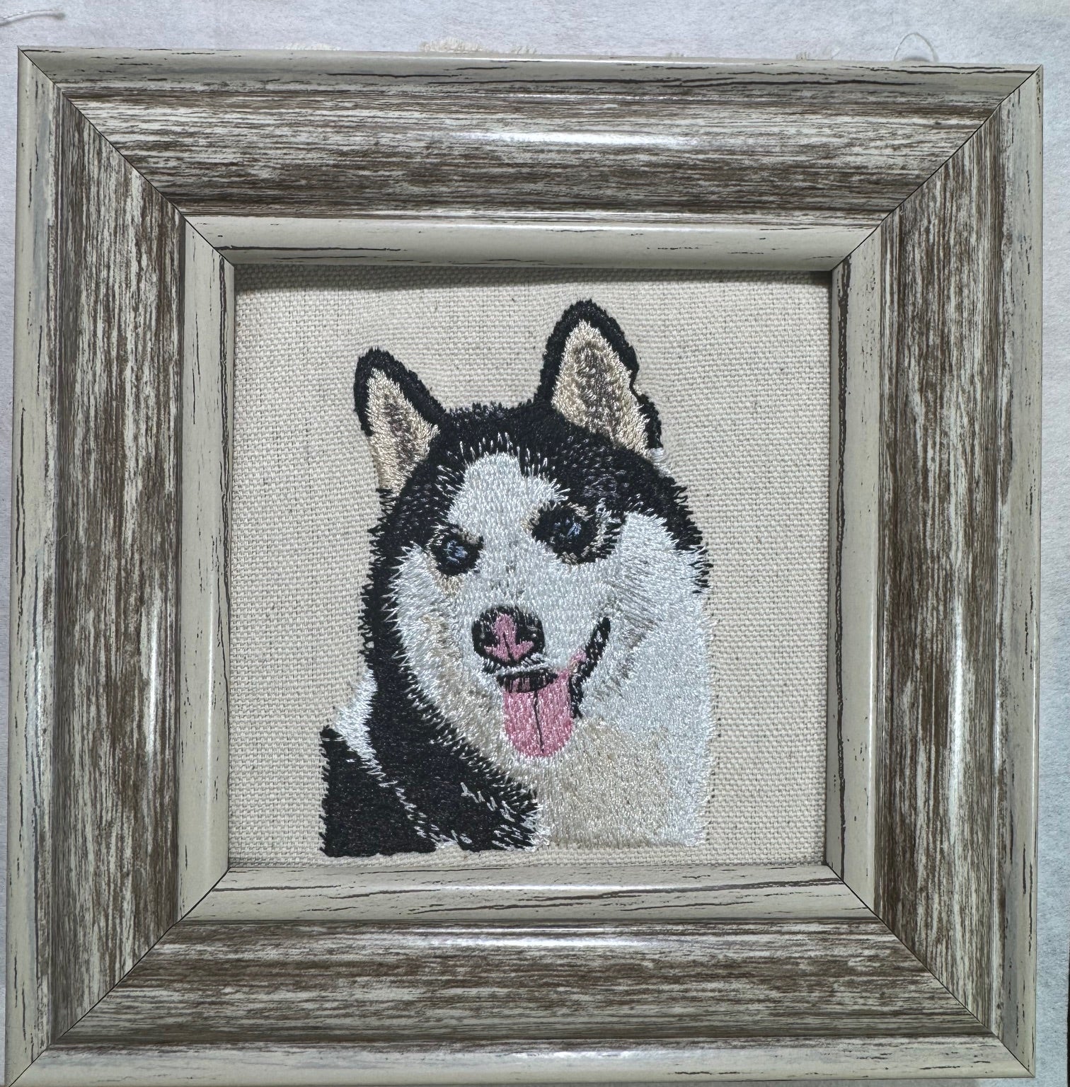 Alaskan Malamute Machine Embroidered Art | Framed Dog Breed Décor