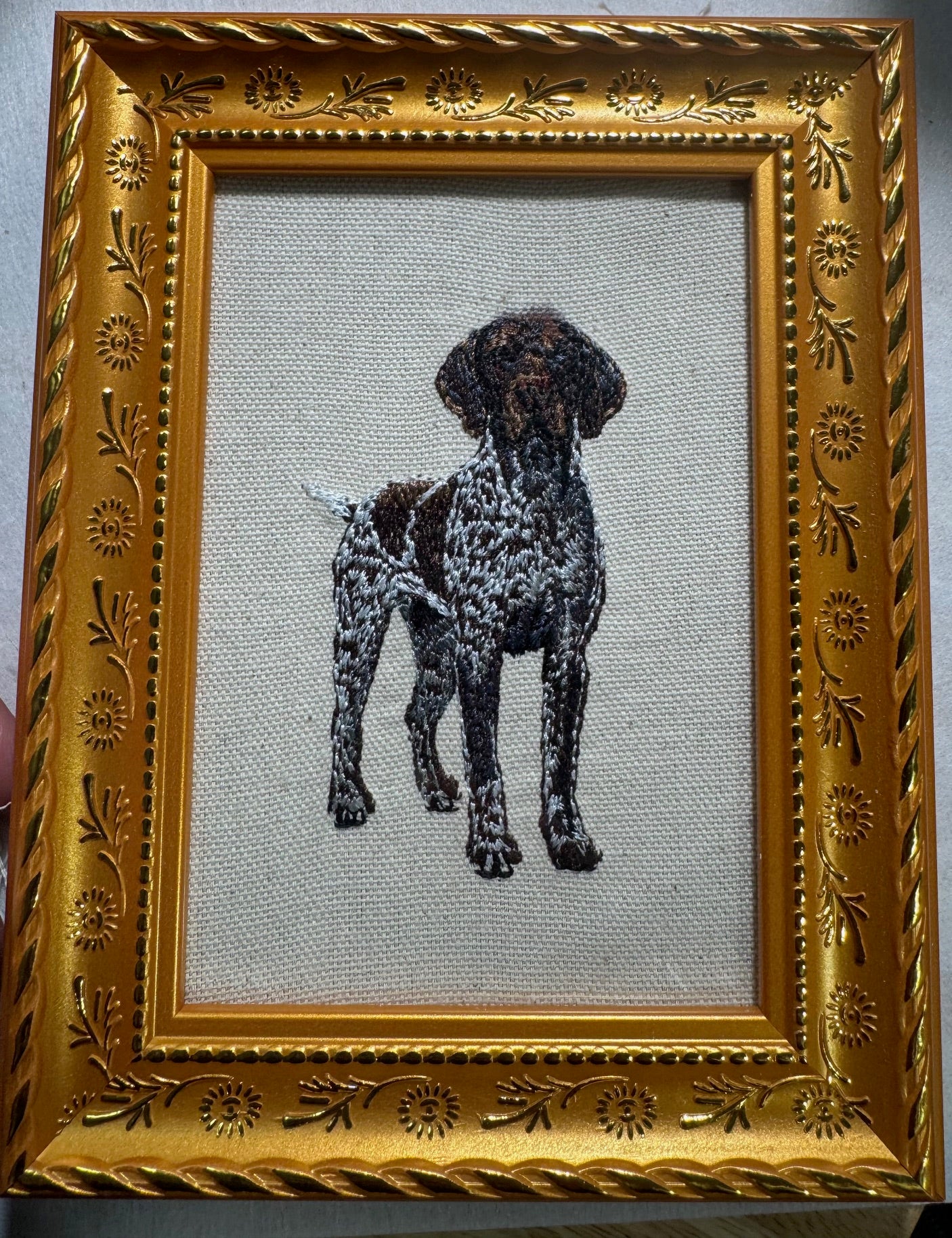 German Pointer Brown Machine Embroidered Art | Framed Dog Breed Décor