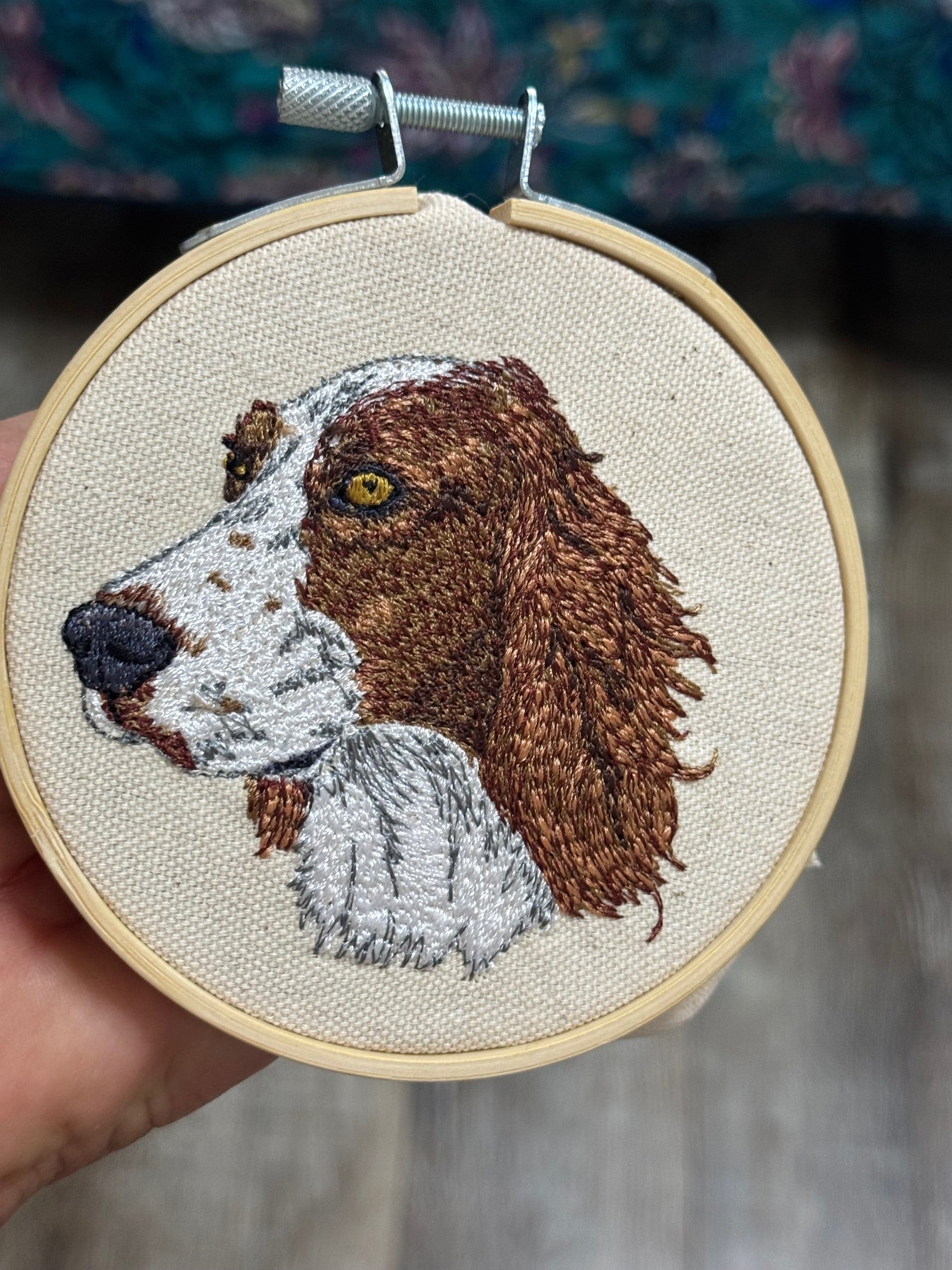 English Setter Machine Embroidered Framed Art | Tabletop Decor