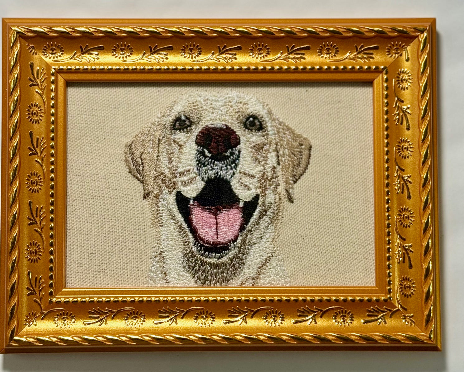 Labrador Retriever Machine Embroidered Framed Art | Tabletop Decor