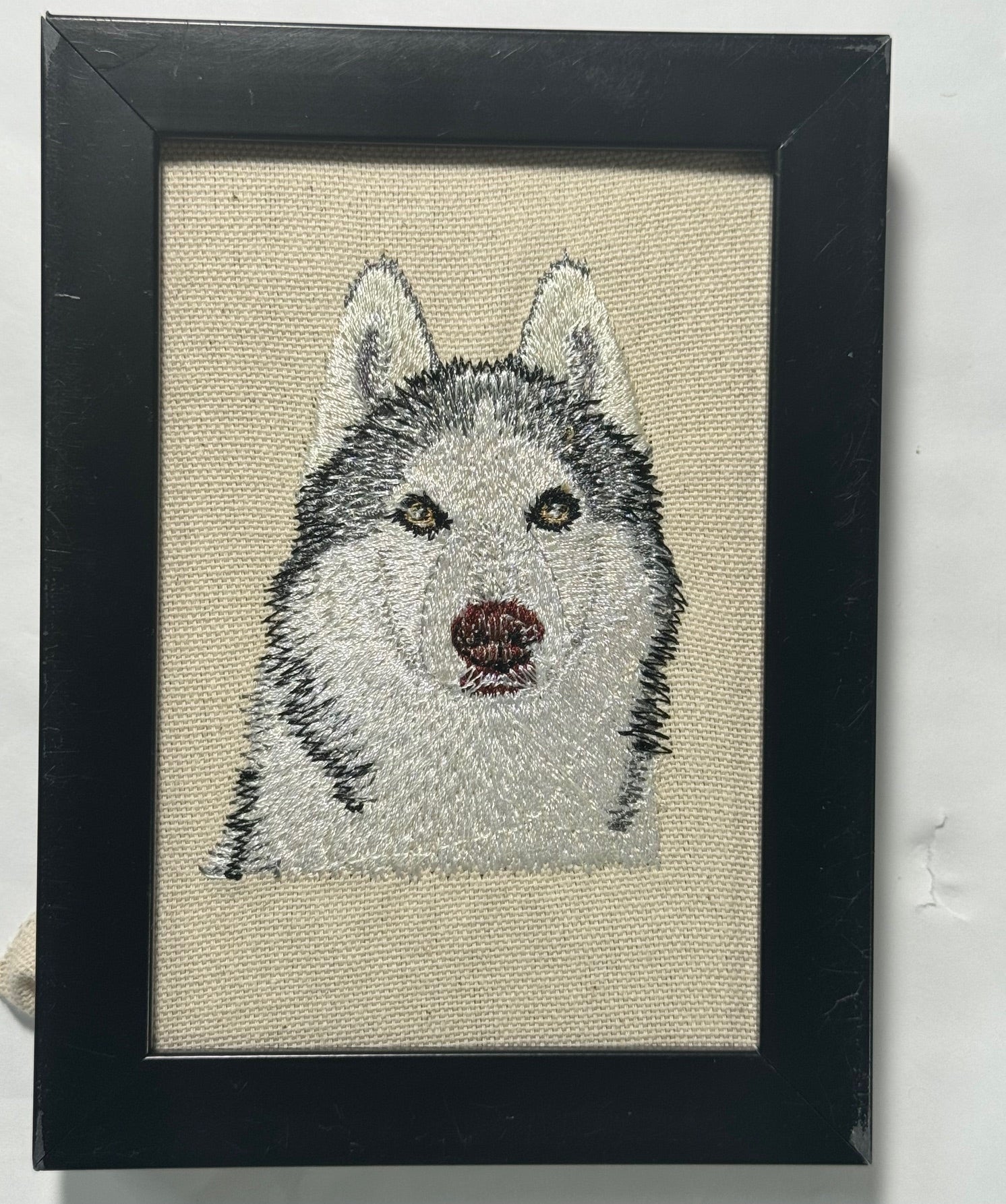 Alaskan Malamute Machine Embroidered Framed Art | Tabletop Decor
