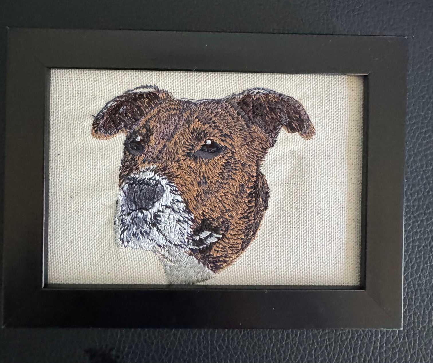 American Bully (Pitbull Terrier) — Machine Embroidered Framed Art | Tabletop Decor