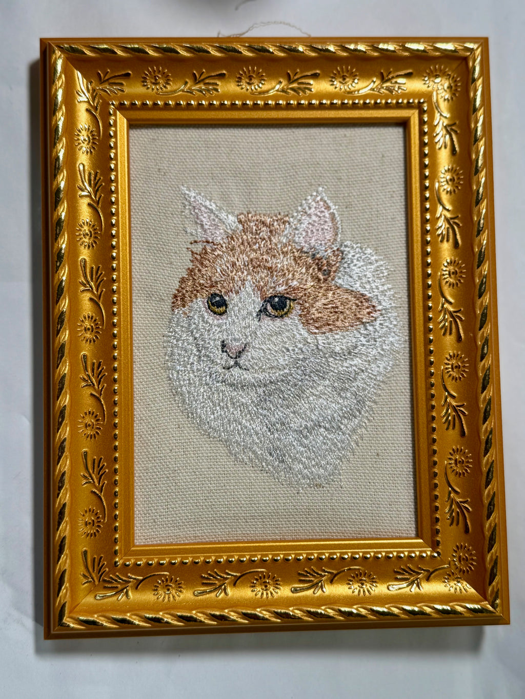 White & Orange Cat — Machine Embroidered Framed Art | Tabletop Decor