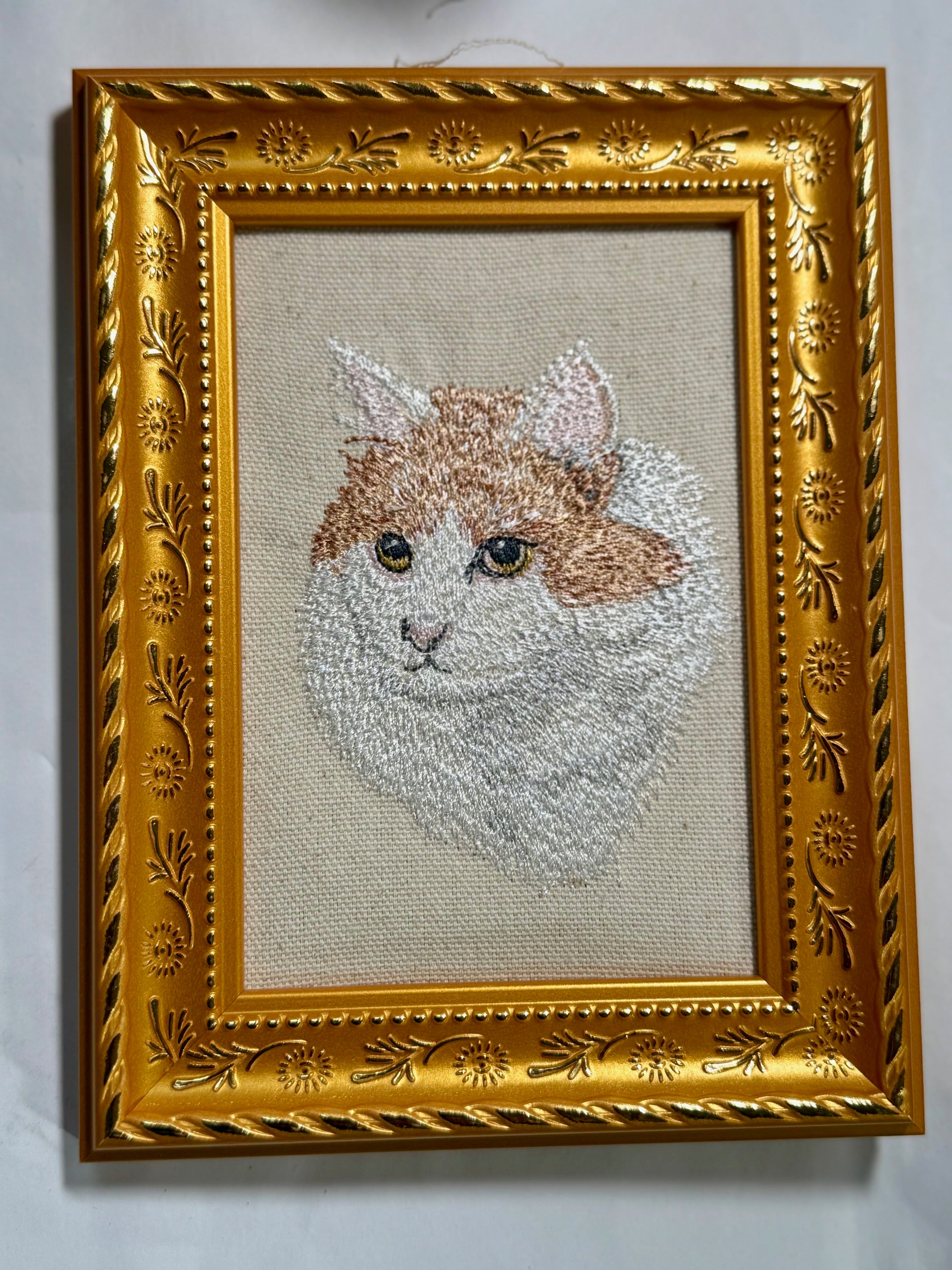 White & Orange Cat — Machine Embroidered Framed Art | Tabletop Decor