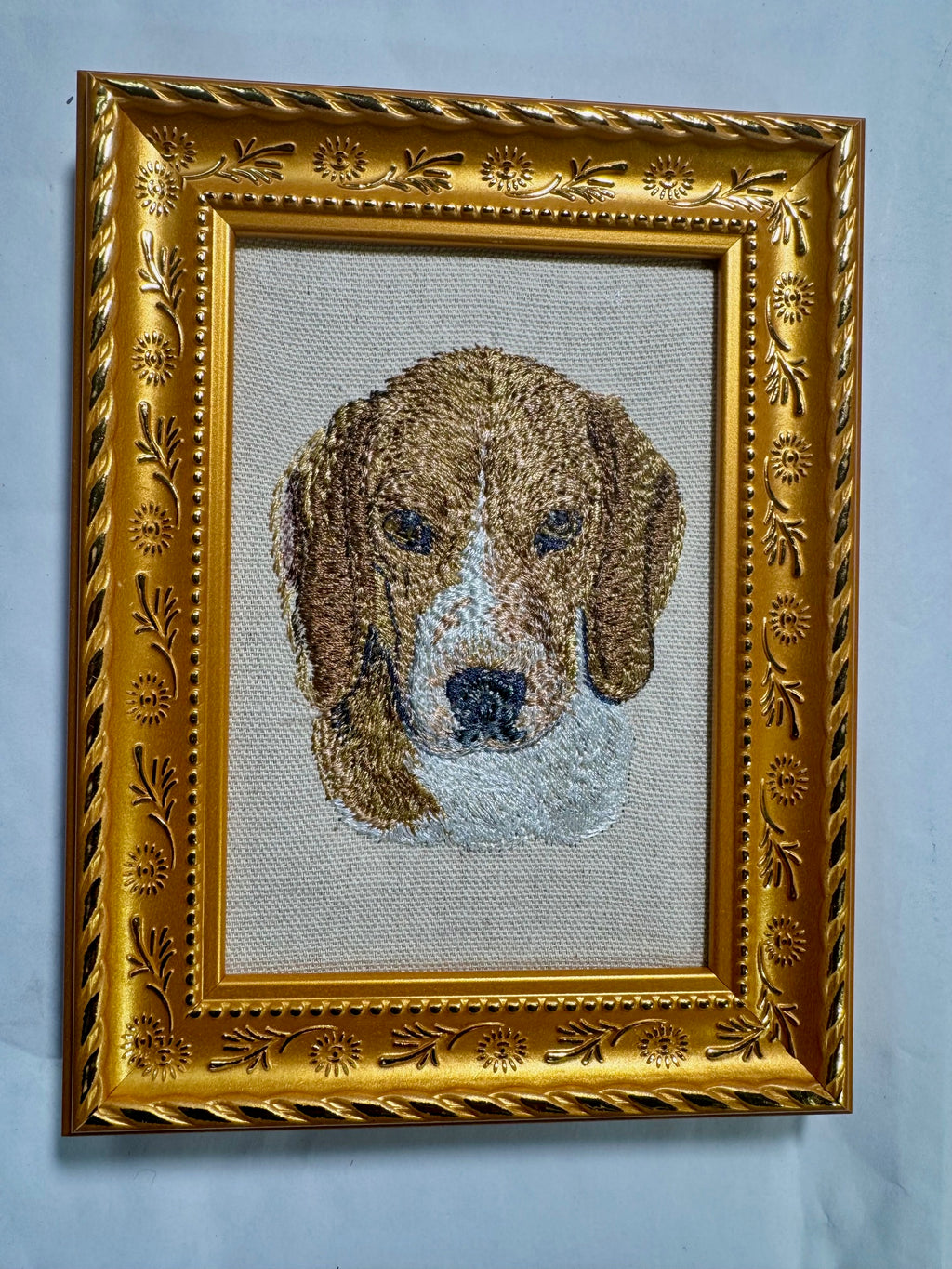 Beagle Hound Dog — Machine Embroidered Framed Art | Tabletop Decor