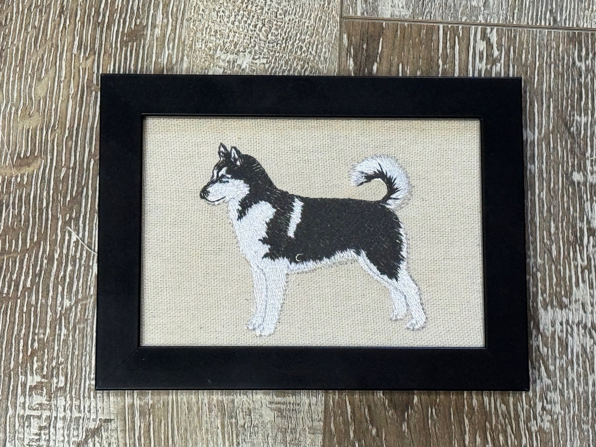 Husky Machine Embroidered Framed Art | Tabletop Decor