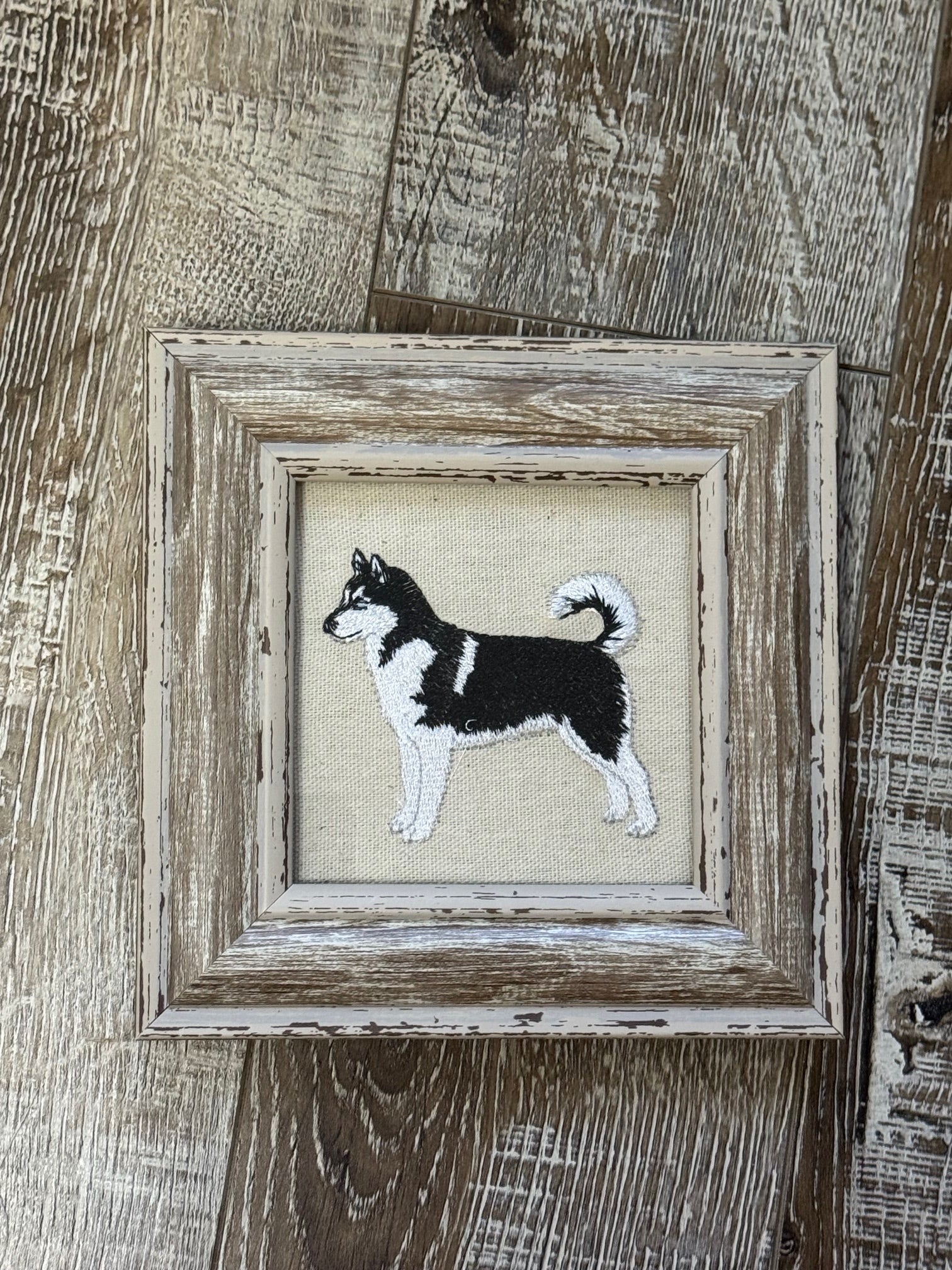 Husky Machine Embroidered Framed Art | Tabletop Decor